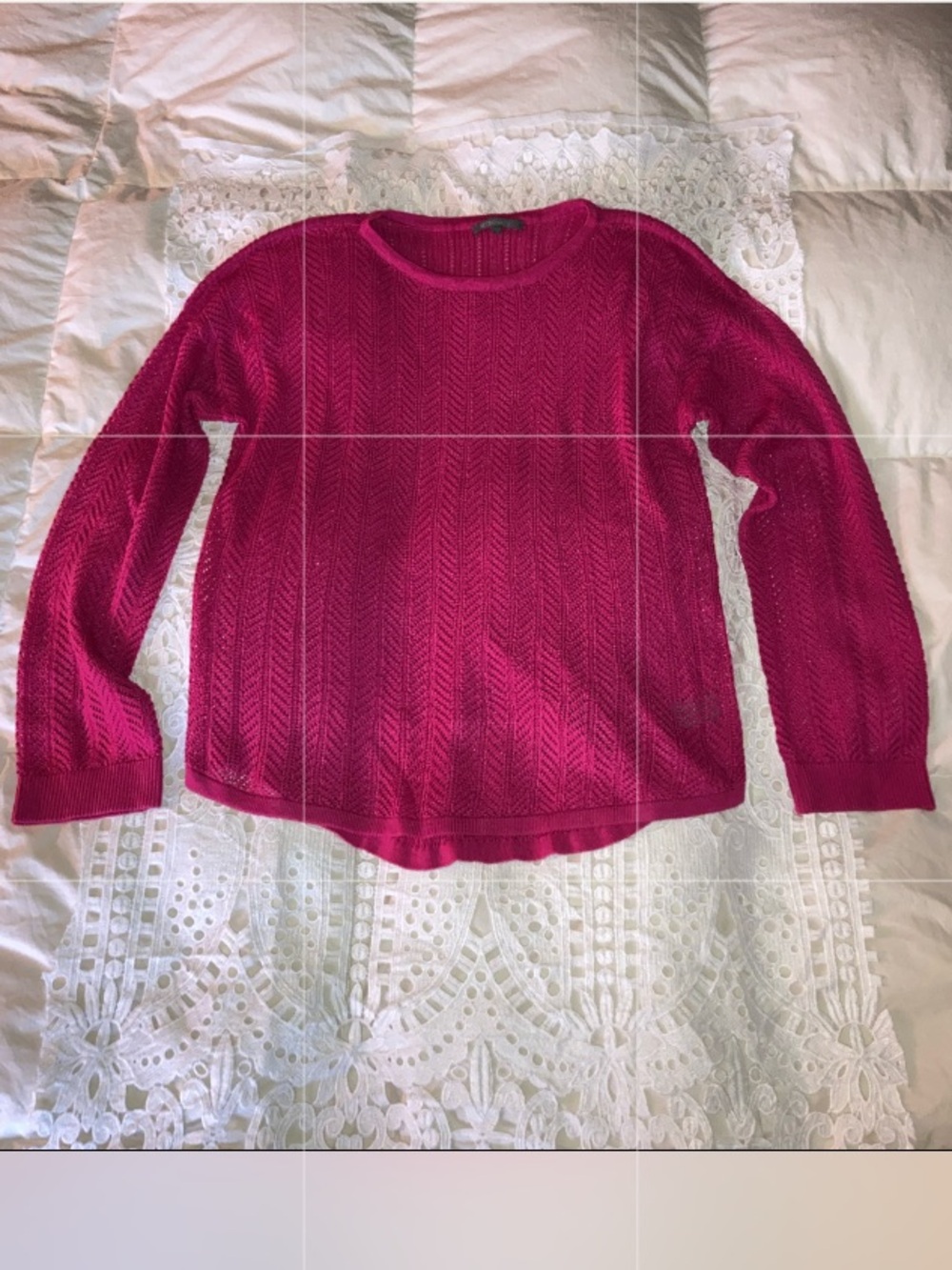 RETRO-ology hot pink sweater lightweight with stretch SizeM measurements in pics